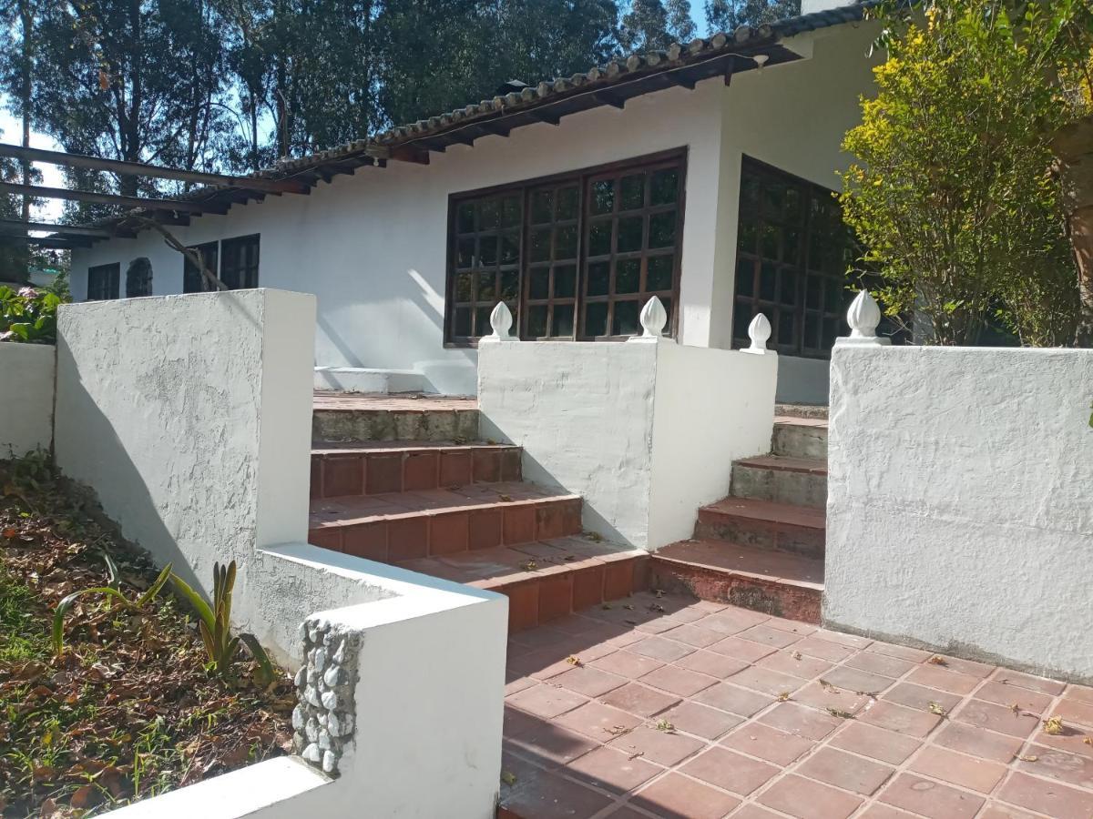 Quinta Los Eucaliptos Hotel Quito Ngoại thất bức ảnh