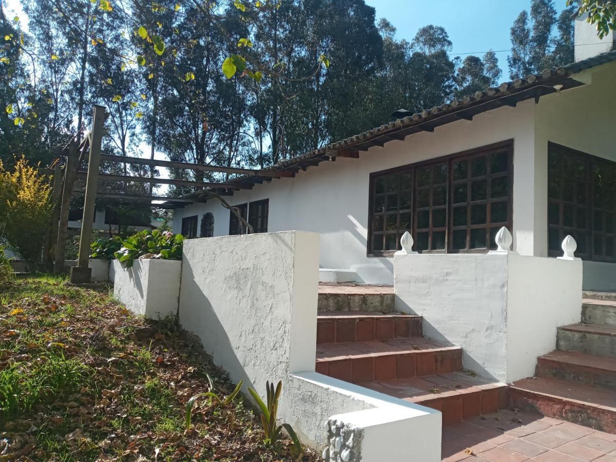 Quinta Los Eucaliptos Hotel Quito Ngoại thất bức ảnh